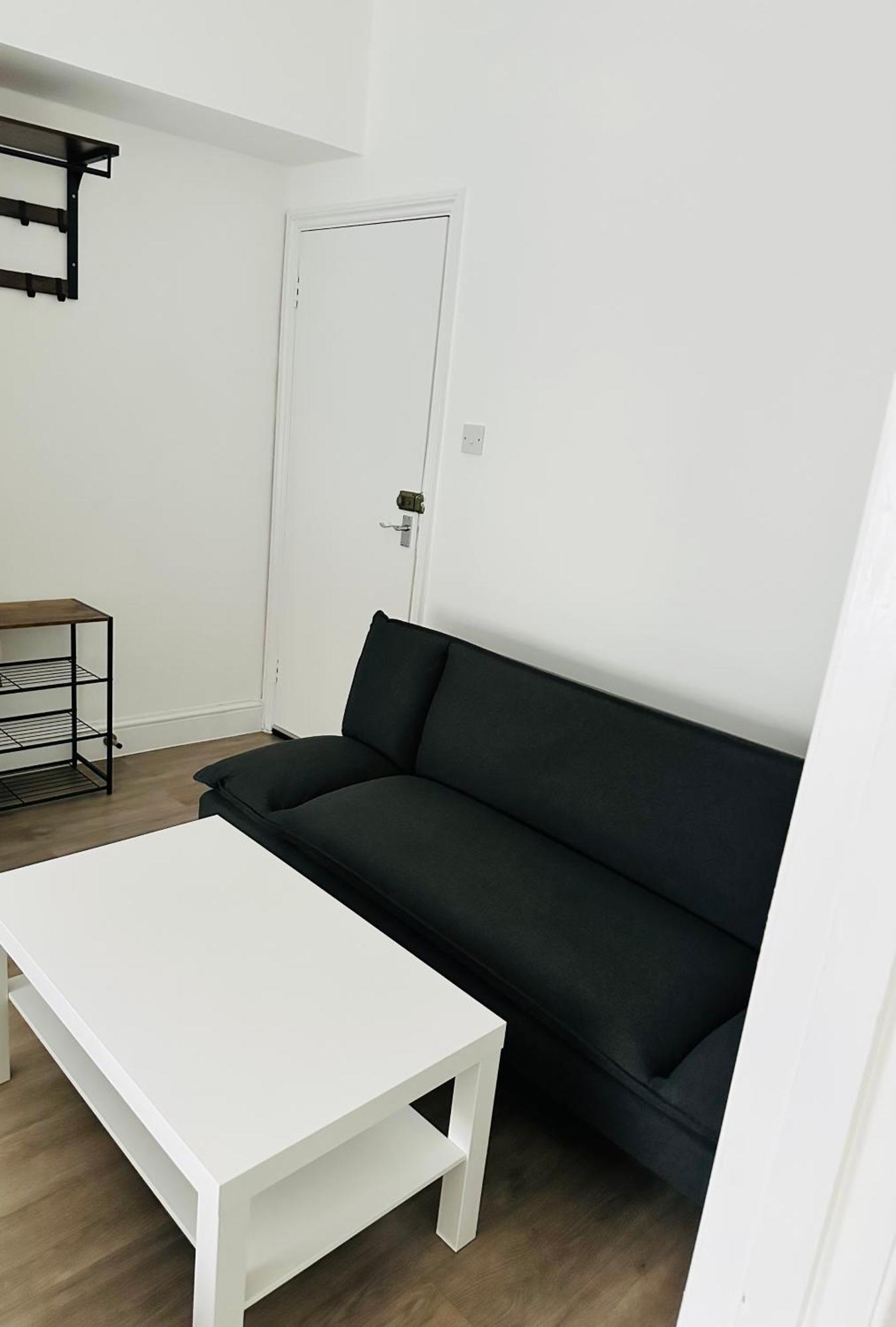 View Flat 2 Apartment